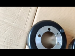 Trwałe części ISUZU NPR Zespół hamulca ręcznego mają stalowy bęben i żelazny bęben ze szczękami hamulcowymi i płytą